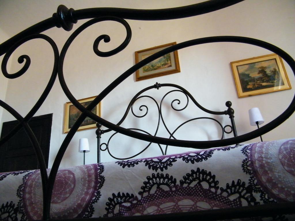 B&B Il Glicine Montefollonico Phòng bức ảnh